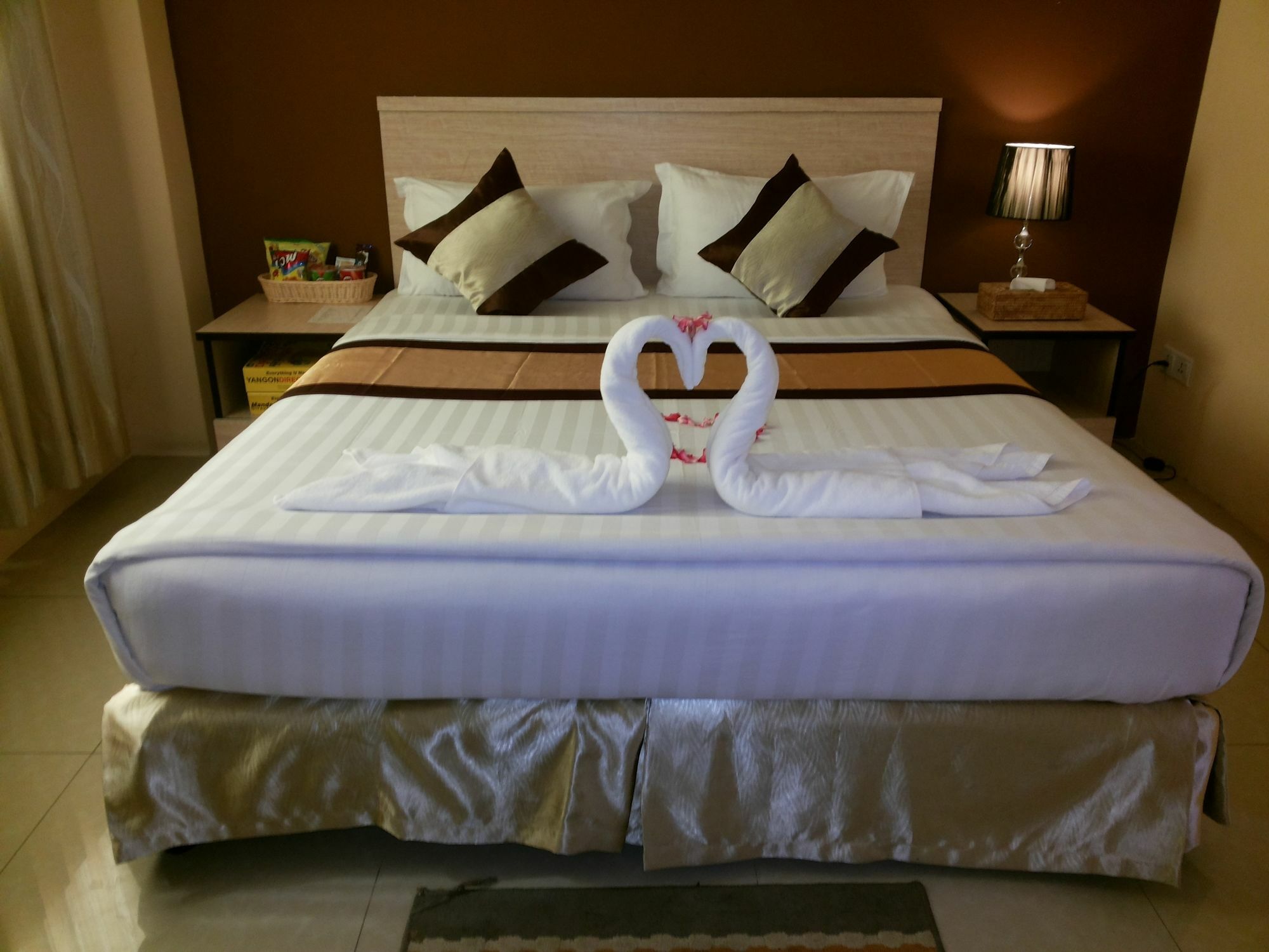 Hotel 72 Yangon Eksteriør bilde